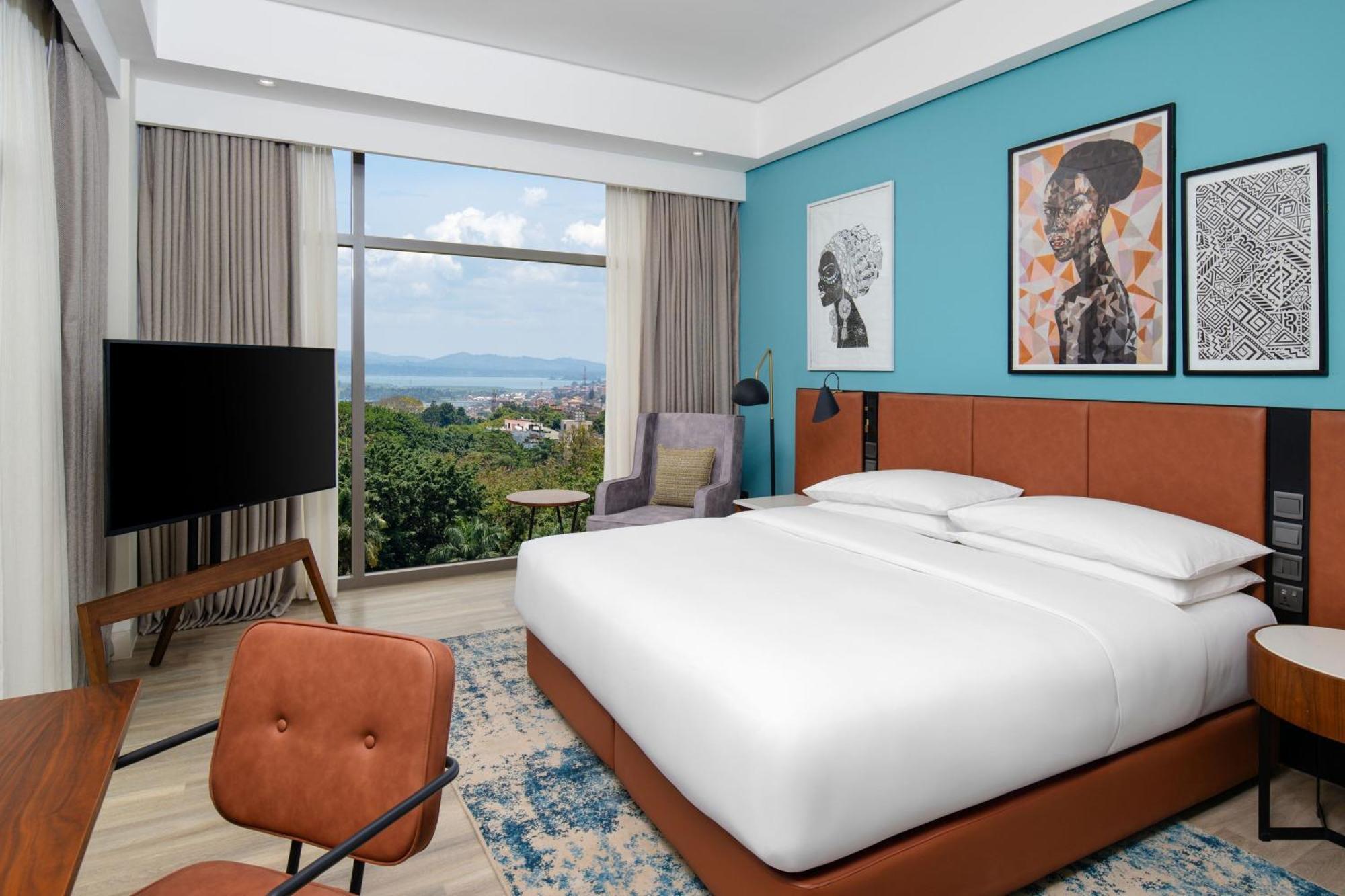 Four Points By Sheraton Hotel *